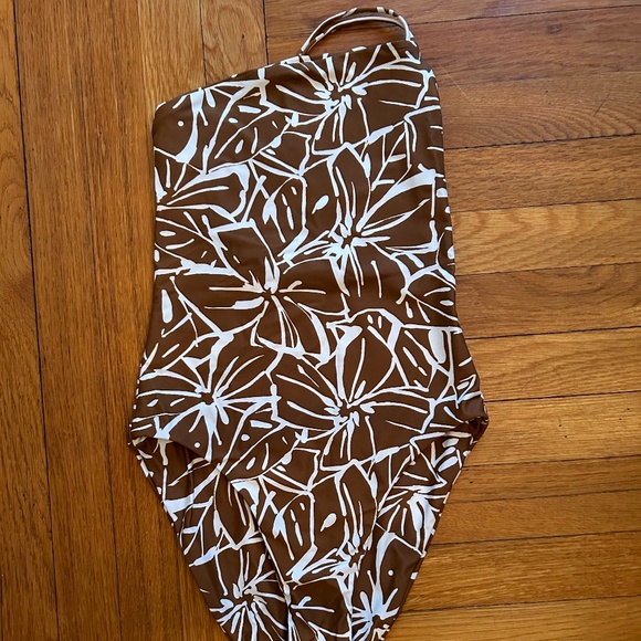 Madewell Double Strap, One Shoulder, One Piece Flora Sepia Abstract Swim Suit - Picture 3 of 10